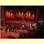 entertain18214.jpg